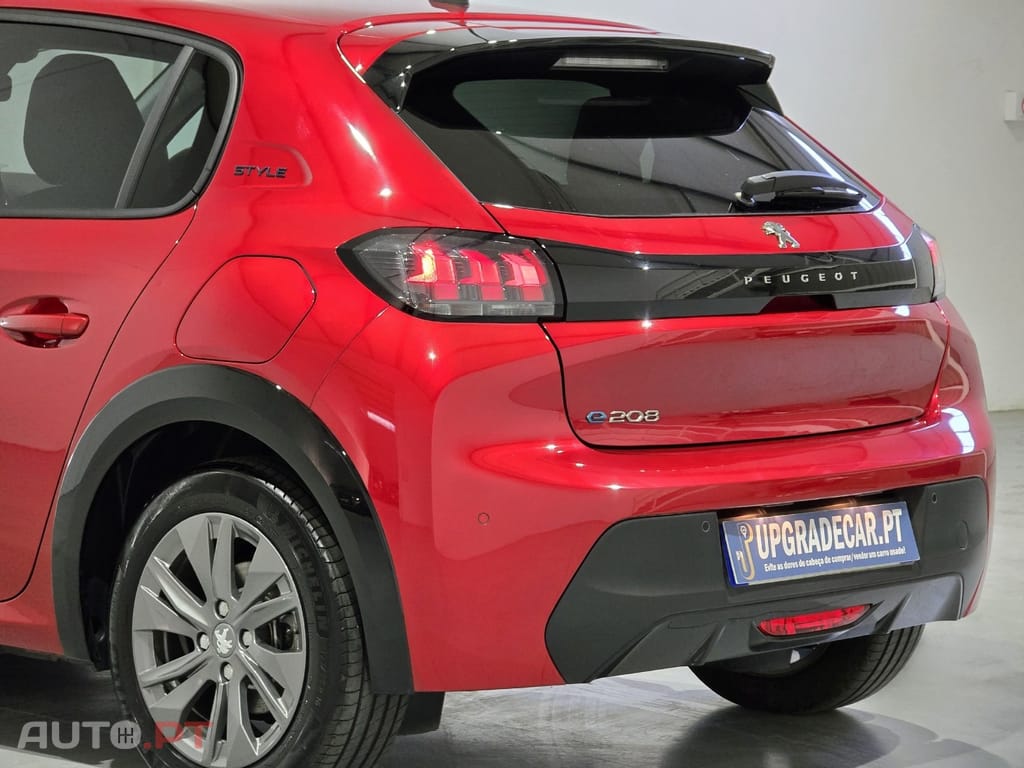 Peugeot E-208 50 kWh Style