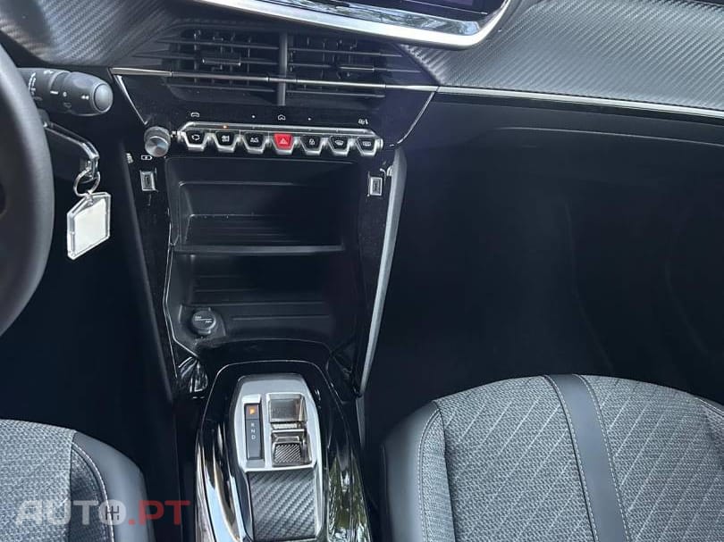 Peugeot 2008 1.2 Hybrid Allure e-DCS6