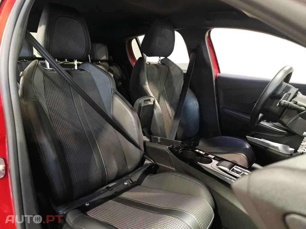 Peugeot 208 1.2 PureTech GT EAT8