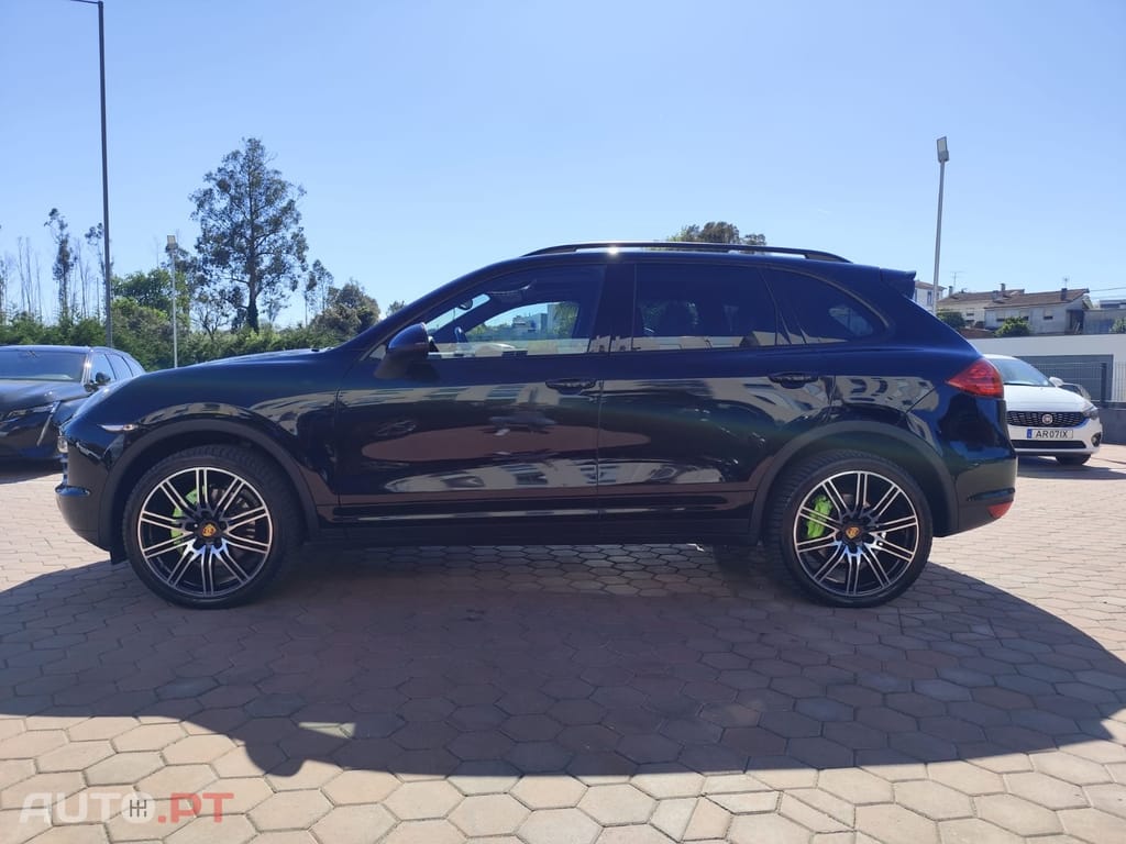 Porsche Cayenne Platinum Edition