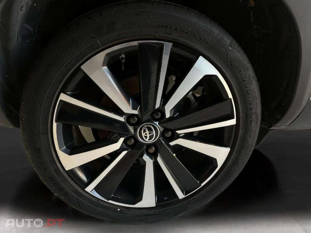 Toyota Yaris Cross 1.5 HYBRID 