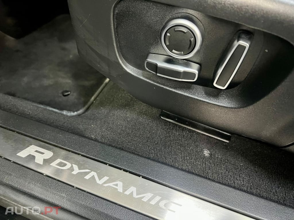 Land Rover Evoque 1.5 I3 PHEV 300 AWD Auto R-Dynamic