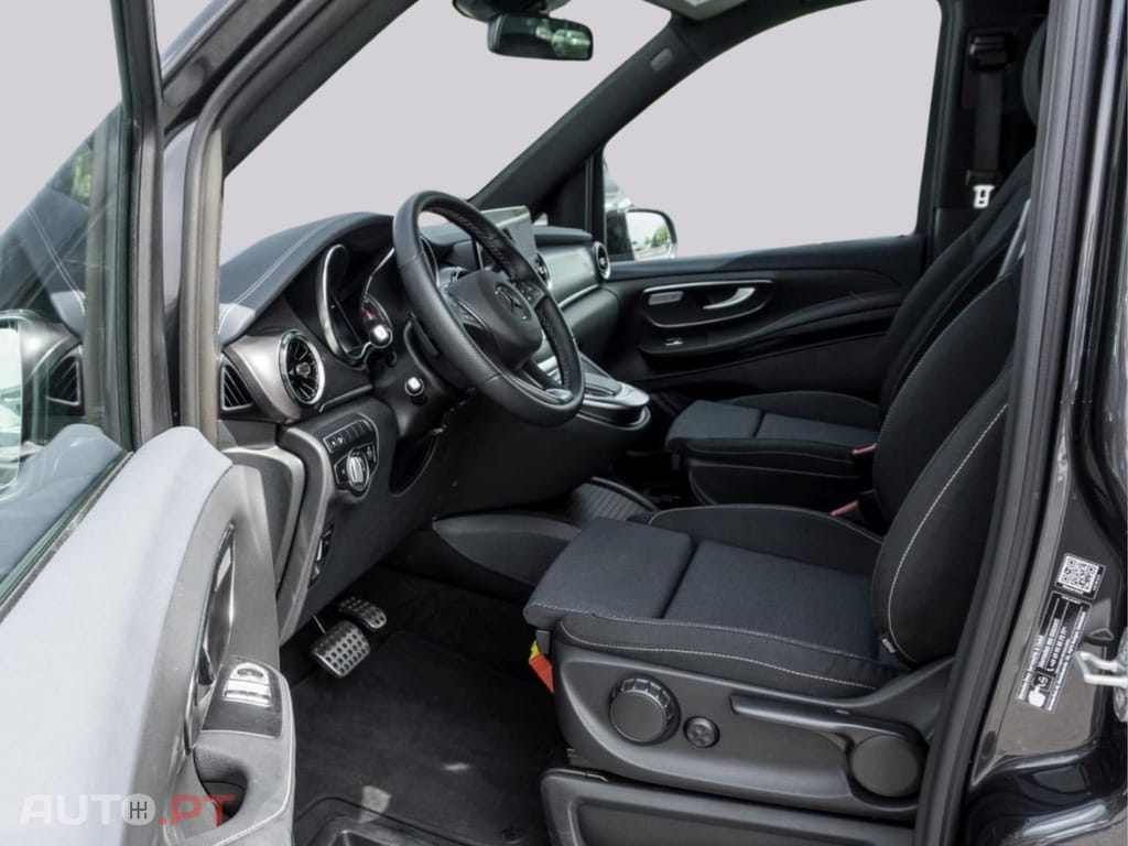 Mercedes-Benz EQV I.V.A DEDUTÍVEL 300 Long MBUX Navi