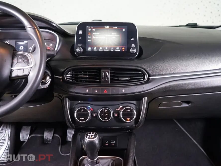 Fiat Tipo 1.3 M-Jet Lounge