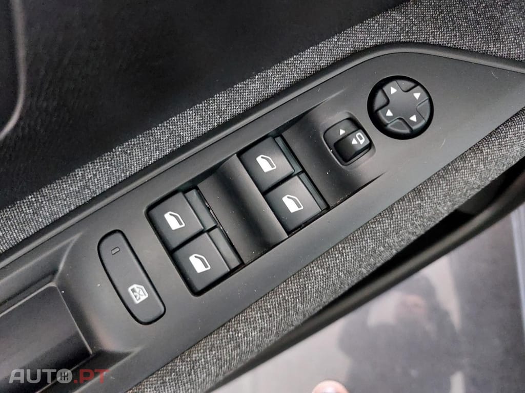 Peugeot 3008 1.5 BlueHDi Active