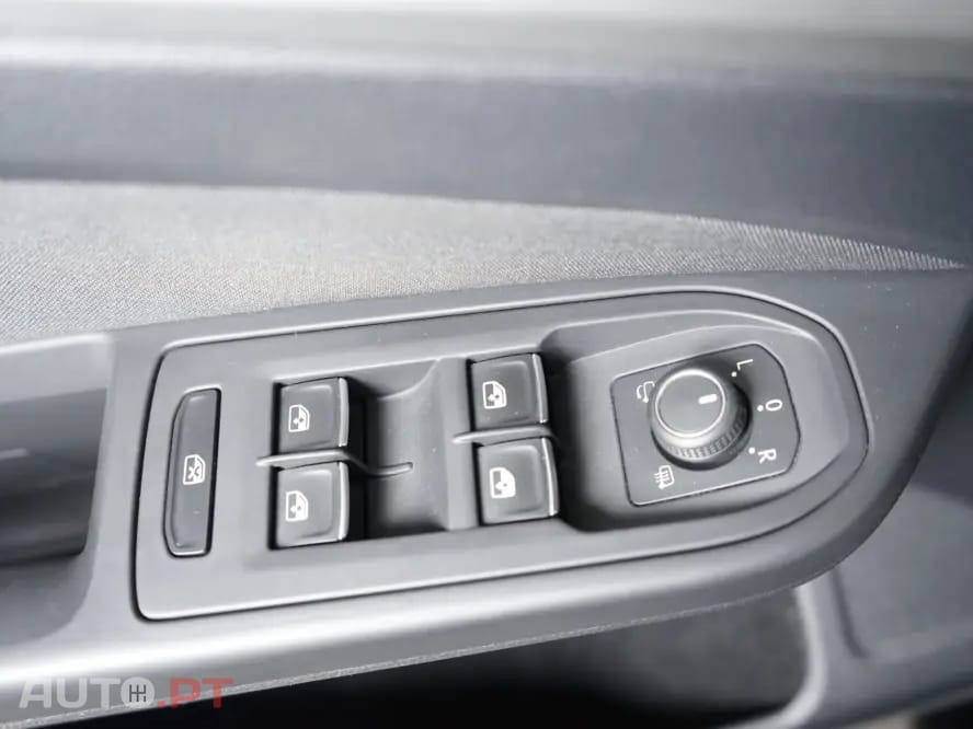 Volkswagen Golf 1.0 TSI Confortline