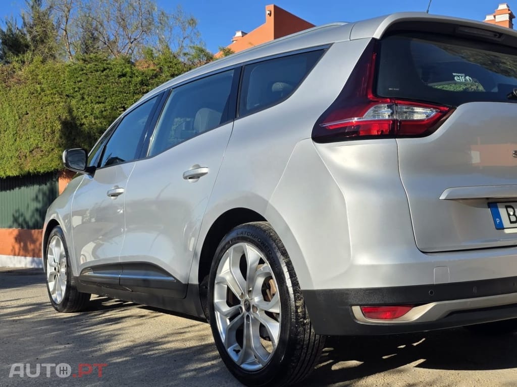 Renault Grand Scénic 1.5 dCi Intens Hybrid Assist SS