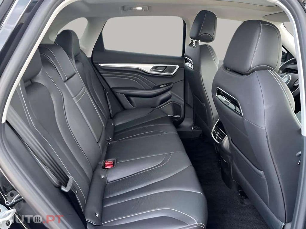 MG Marvel R Performance AWD 