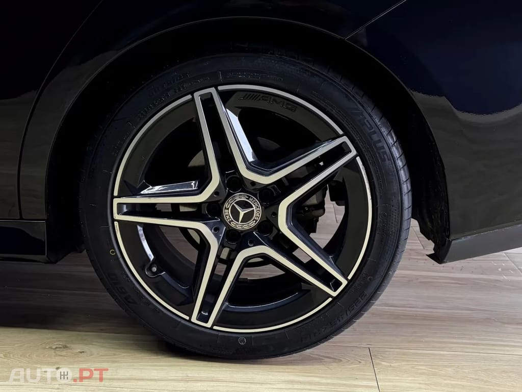 Mercedes-Benz CLA 180 AMG Line