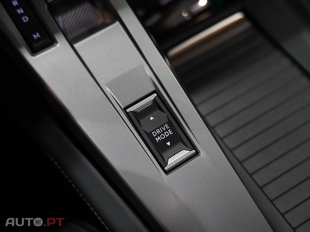 Peugeot 408 1.2 PureTech Allure EAT8