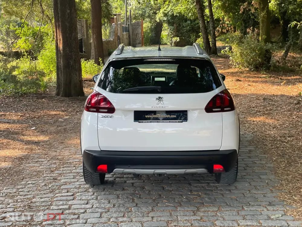 Peugeot 2008 1.2 PureTech Allure