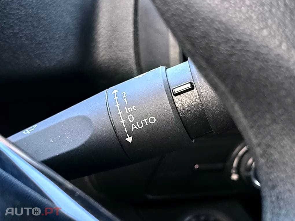 Peugeot Partner 1.2 PRO 110 CV L1H1 -