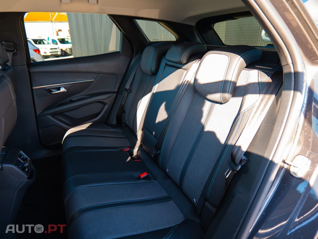 Peugeot 3008 1.2 PureTech Allure Pack EAT8