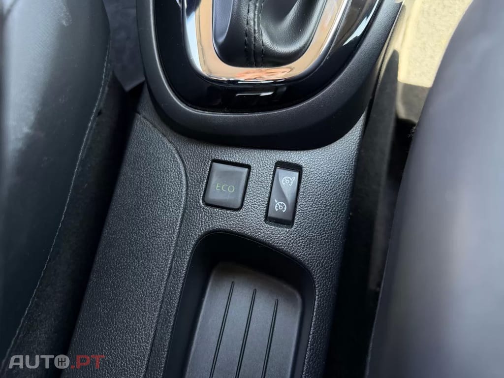 Renault Captur 1.2 TCe EDC Energy — fotografia 22