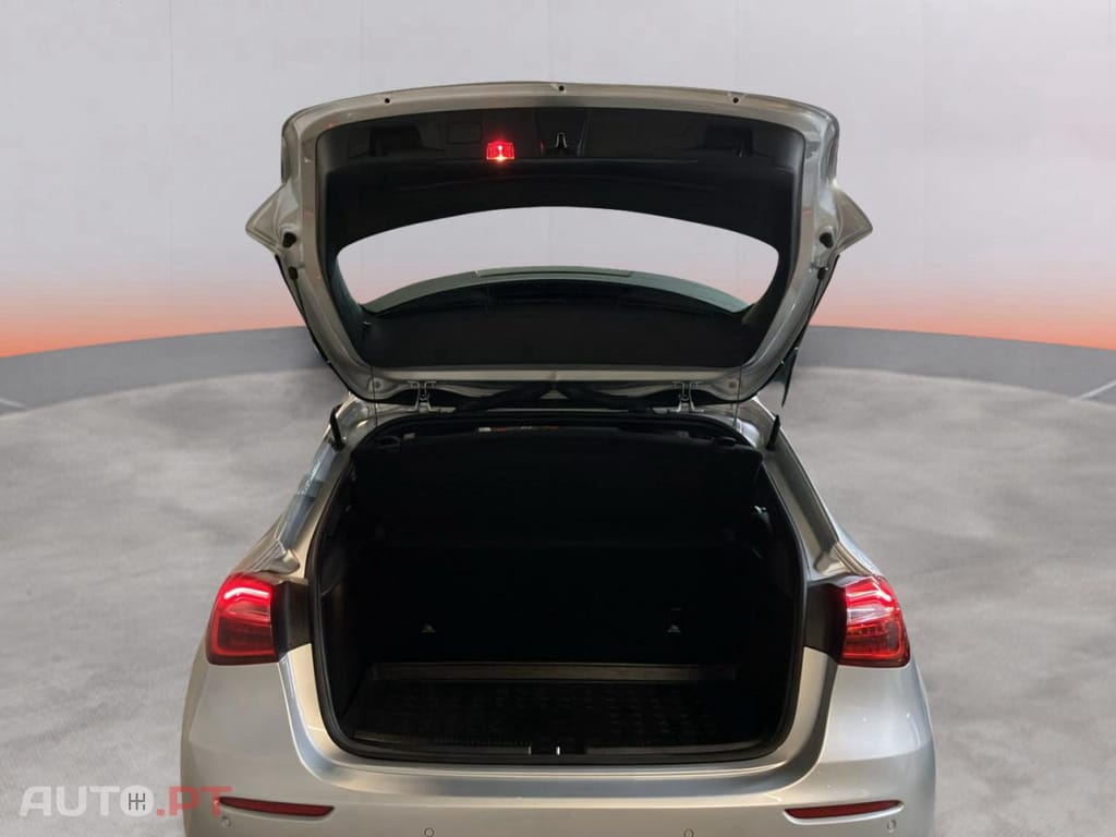 Mercedes-Benz A 180 d 7G-DCT Style