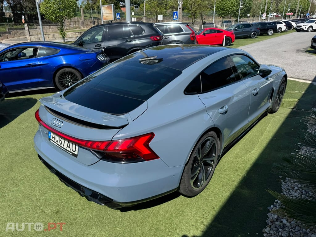Audi E-Tron GT quattro