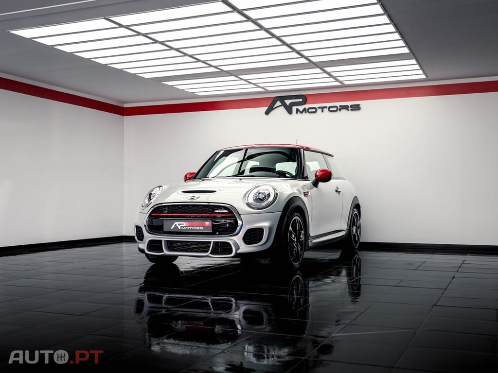 MINI Cooper John Cooper Works