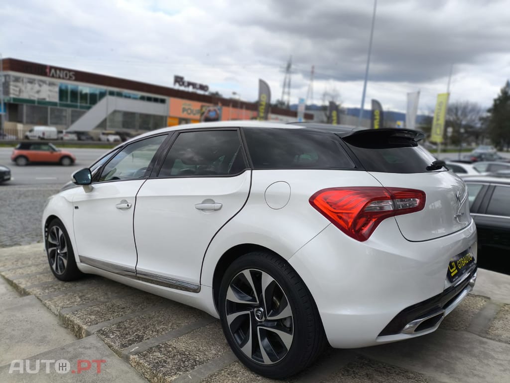 DS DS5 2.0HDi SPORTCHIC HYbrid4 