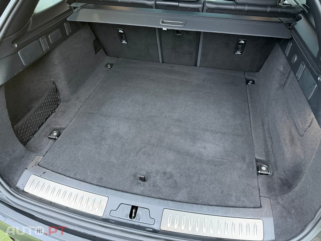 Land Rover Velar 2.0 D200 AWD R-Dynamic SE