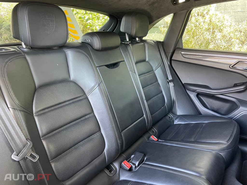 Porsche Macan S