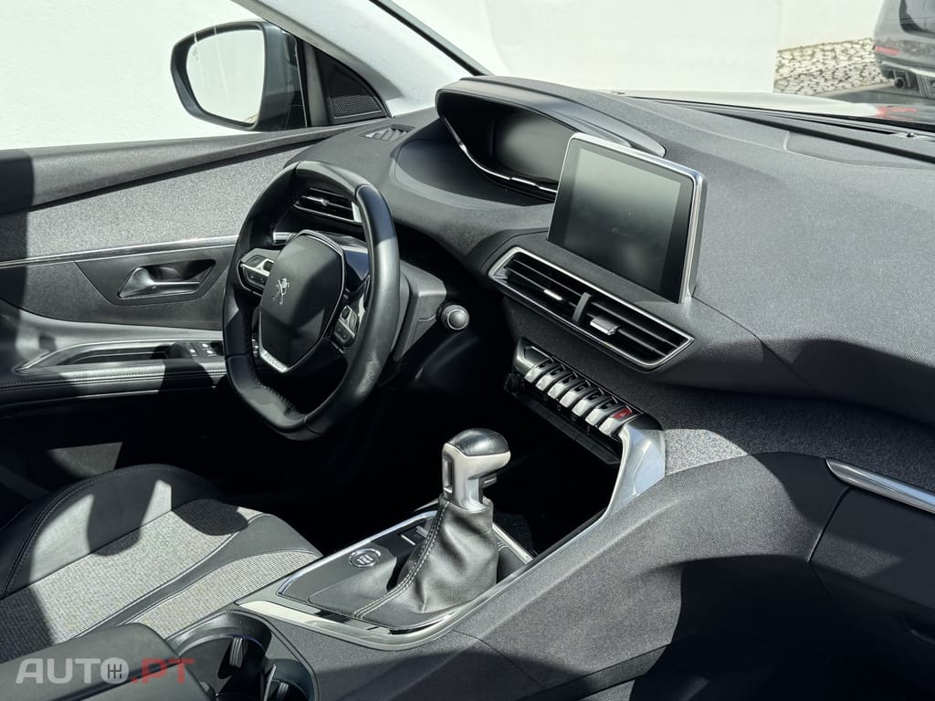 Peugeot 5008 1.2 PureTech Allure Pack