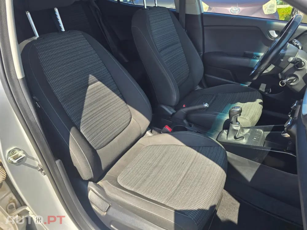 Kia Stonic 1.6 CRDi LX