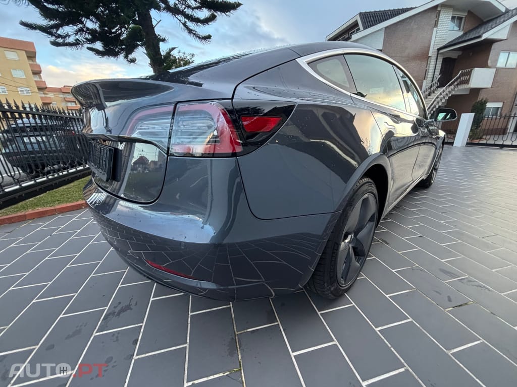 Tesla Model 3 Standard Range Plus RWD