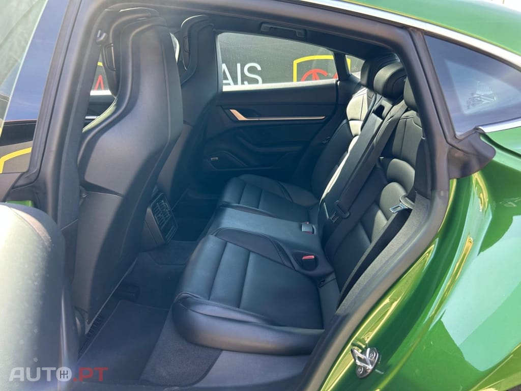 Porsche Taycan 4S