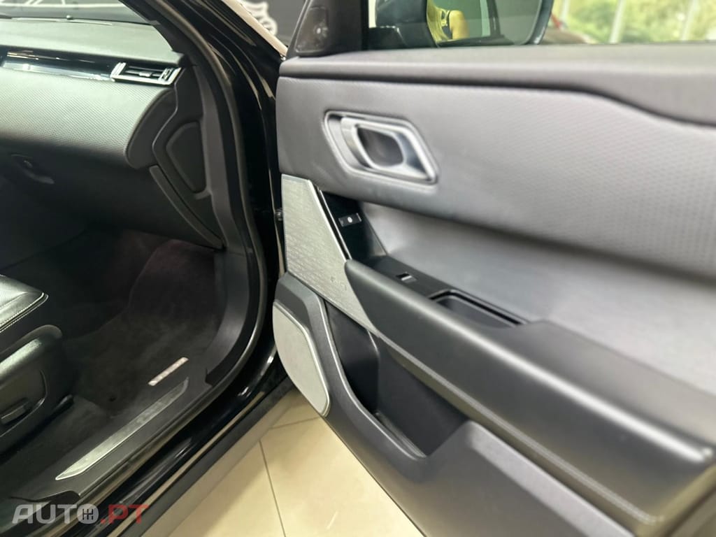 Land Rover Velar 2.0 D R-Dynamic S