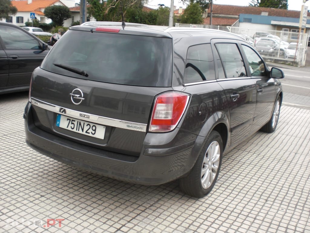 Opel Astra Caravan 1.7 CDTi Cosmo ecoFLEX