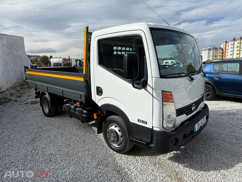 Nissan Cabstar 2.5 dCI 3LUG Tri-Basculante 62.000 Kms