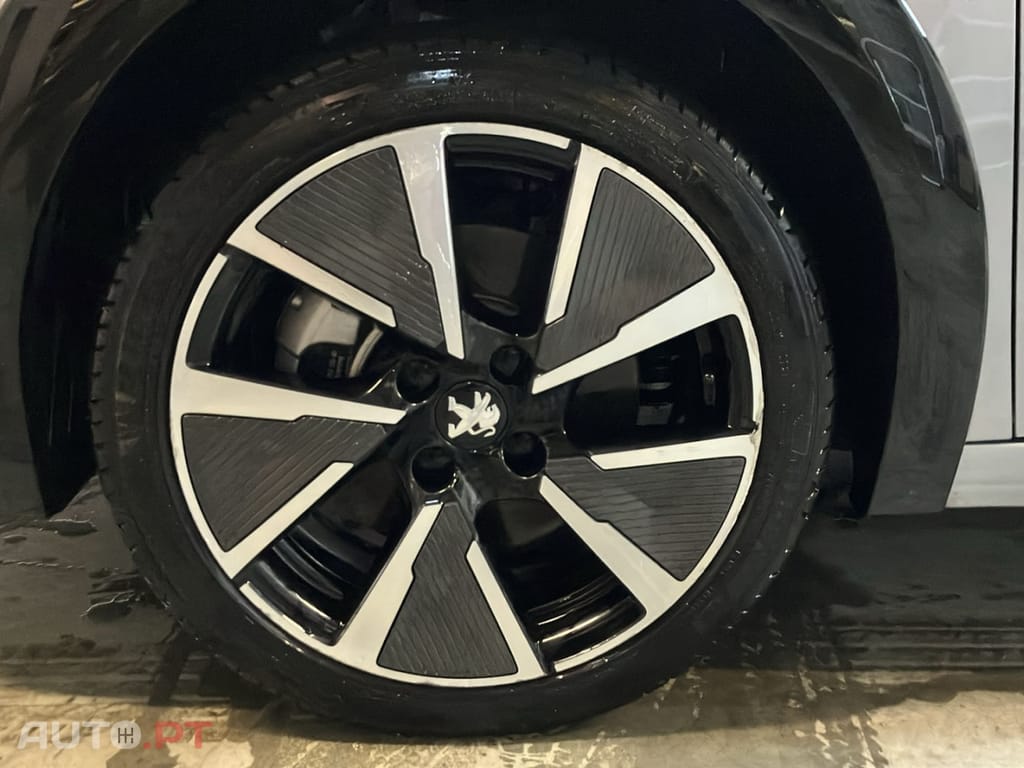 Peugeot E-208 50 KWh GT
