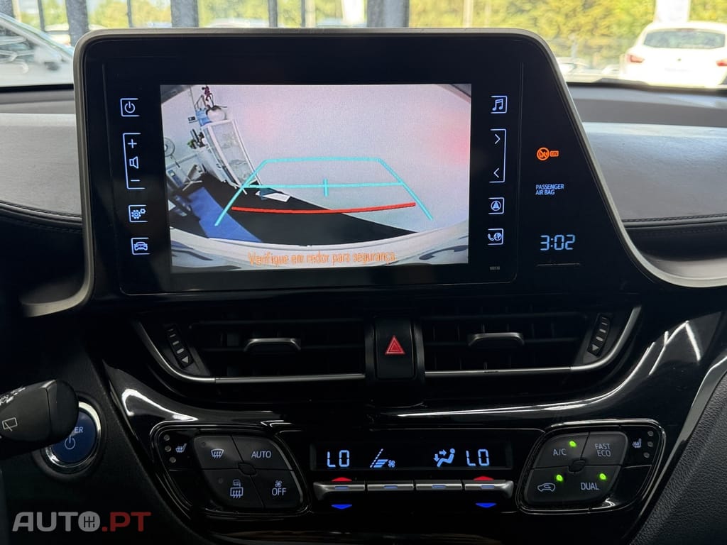 Toyota C-HR 1.8 Hybrid Square Collection