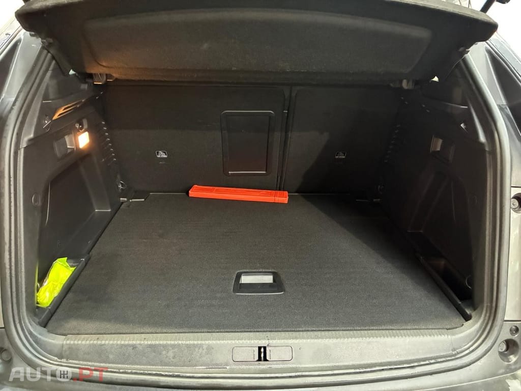 Peugeot 3008 1.5 BlueHDi Active Pack EAT8