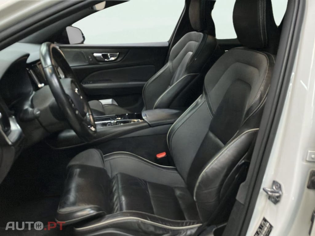 Volvo V60 2.0 T8 AWD TE R-Design