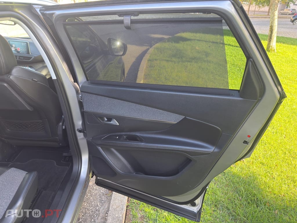 Peugeot 5008 1.5 BlueHDi Allure Pack EAT8