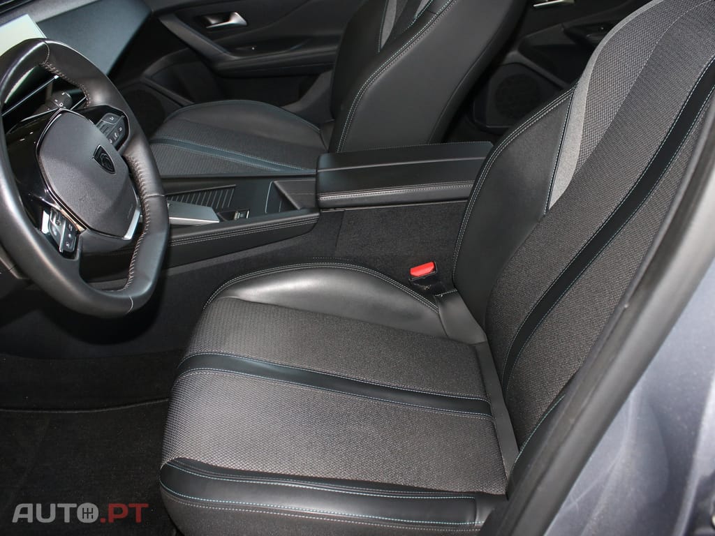 Peugeot 308 1.2 PureTech Allure EAT8