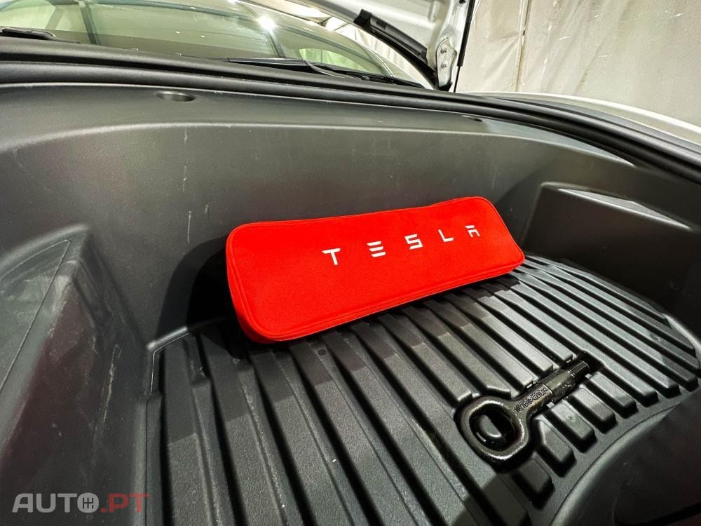 Tesla Model 3 Standard Range Plus RWD — fotografia 53