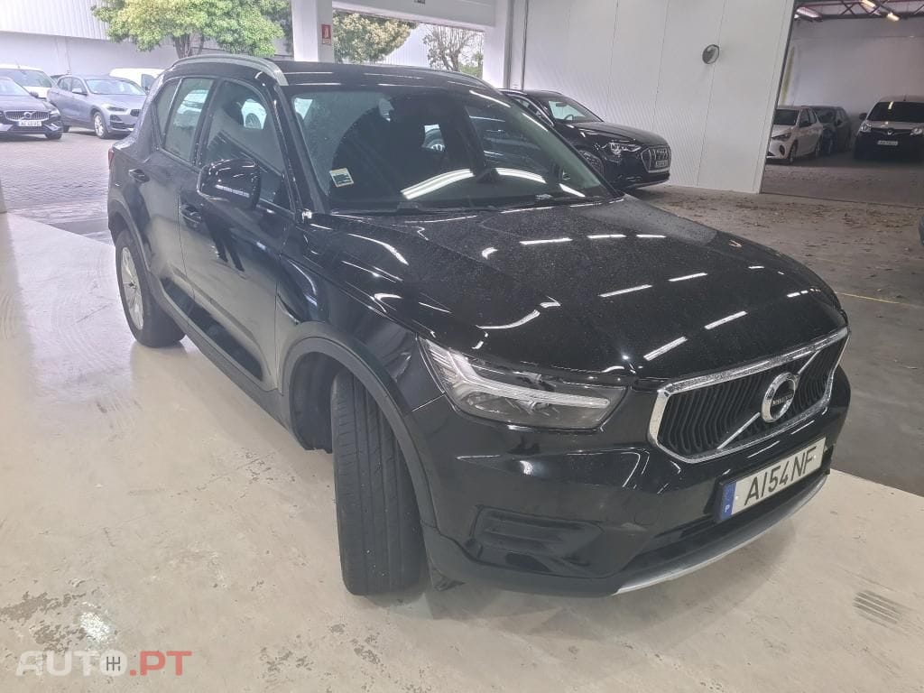 Volvo XC40 1.5 T2 Momentum