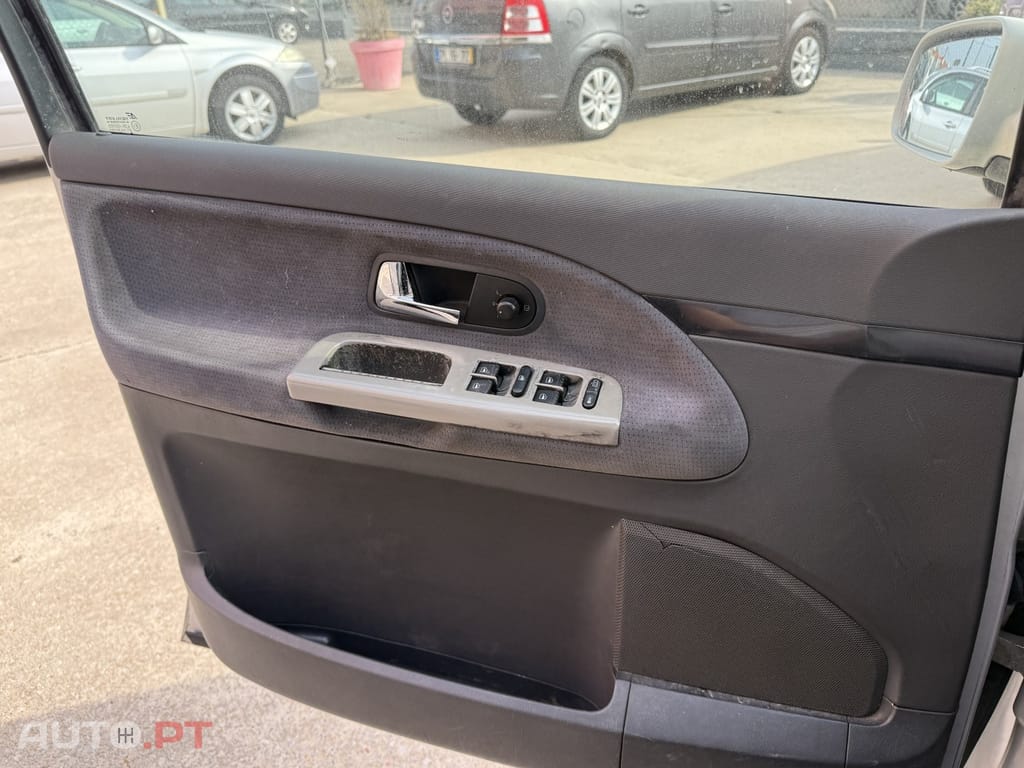 Volkswagen Sharan 1.9 TDi Family