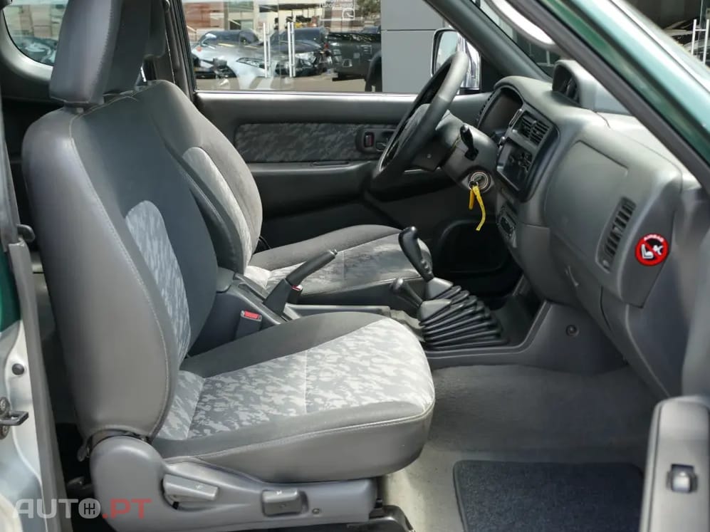 Mitsubishi L200 2.5 TD Strakar CD
