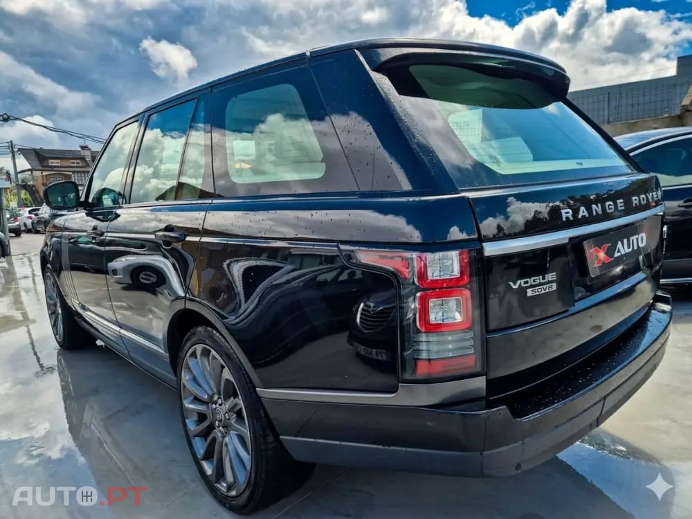 Land Rover Range Rover 4.4 SDV8 Vogue