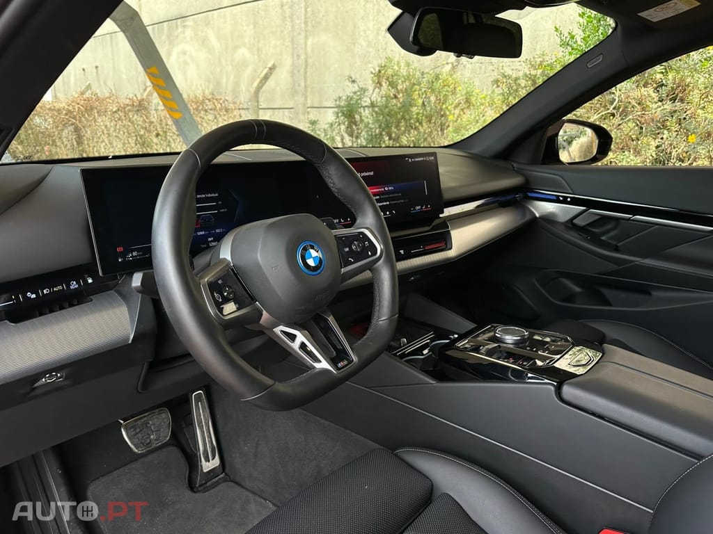 BMW 530 e Pack Desportivo M