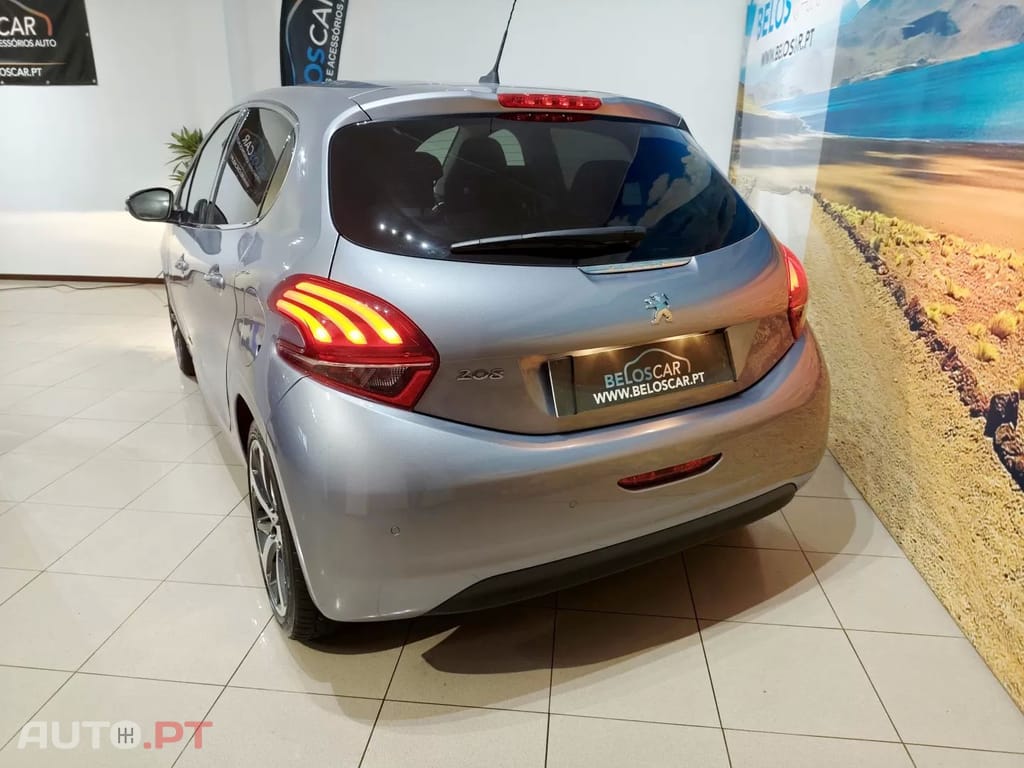 Peugeot 208 PureTech 110 Stop & Start EAT6 Tech Edition