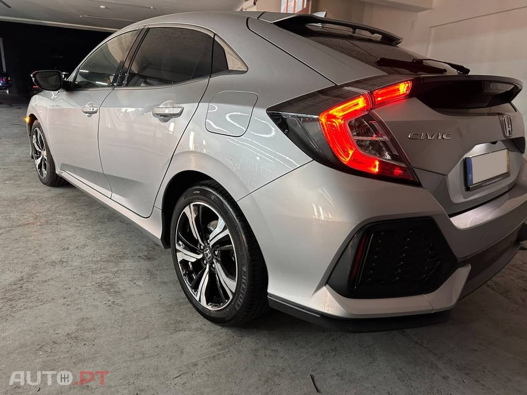 Honda Civic 1.0 i-VTEC Comfort CVT