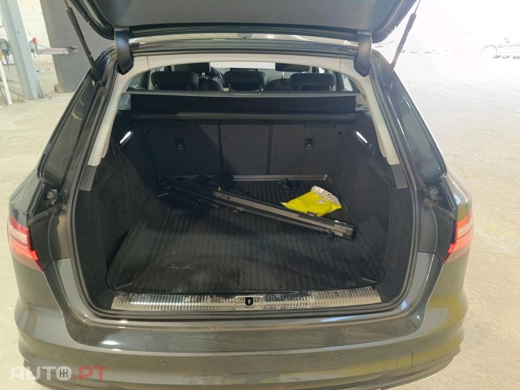Audi A4 Avant 30 TDI S tronic