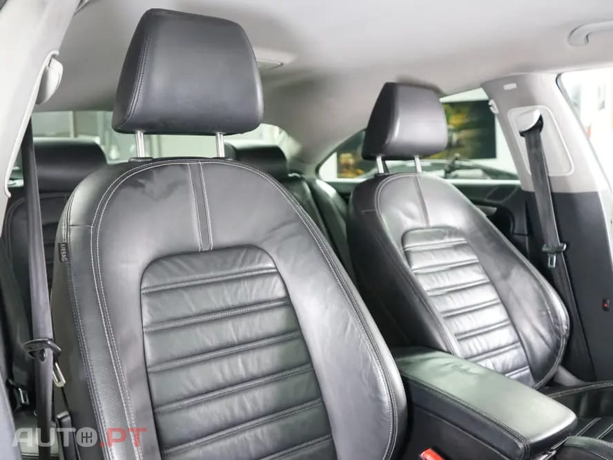Volkswagen Passat CC 2.0 TDi