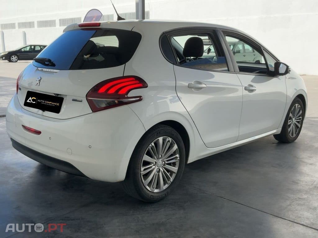 Peugeot 208 1.2 PureTech Style