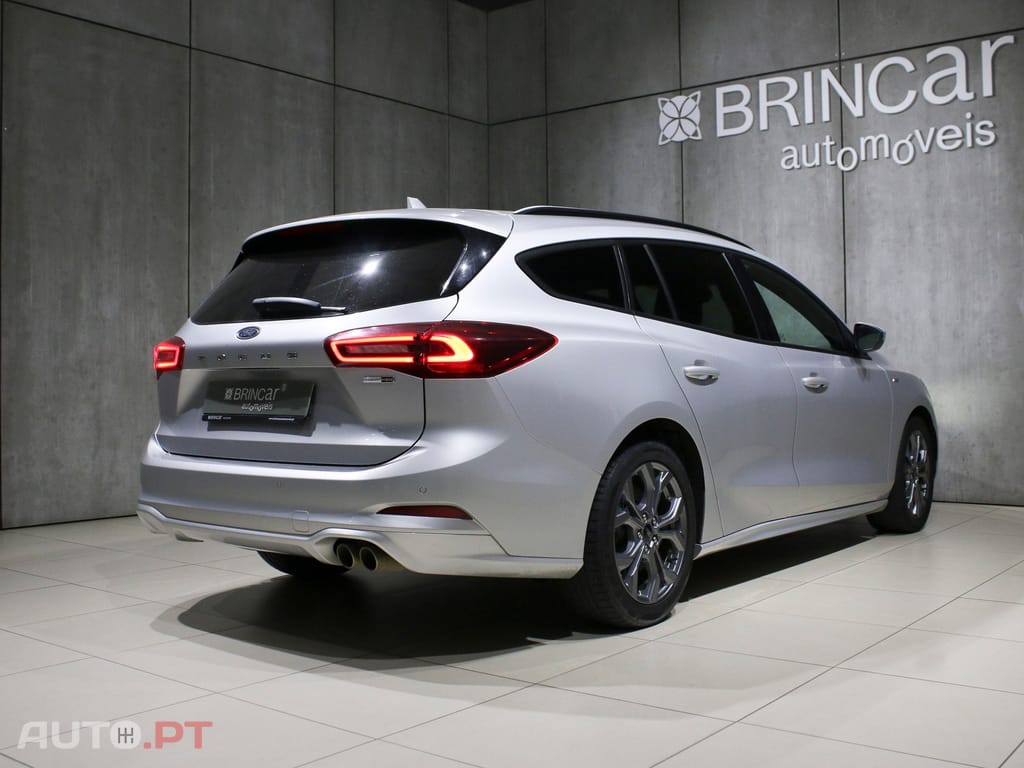 Ford Focus SW 1.0 EcoBoost MHEV ST-Line