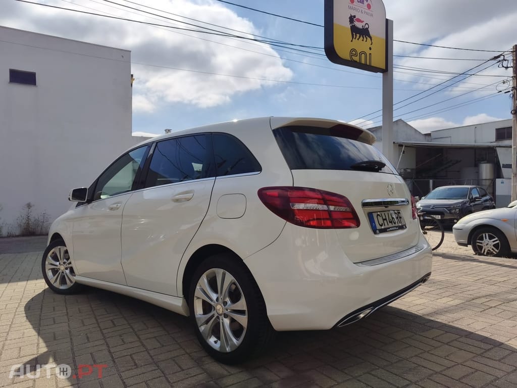 Mercedes-Benz B 180 D Avangard